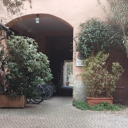 Mirella'S Sweet Home -Navigli Милано Екстериор снимка